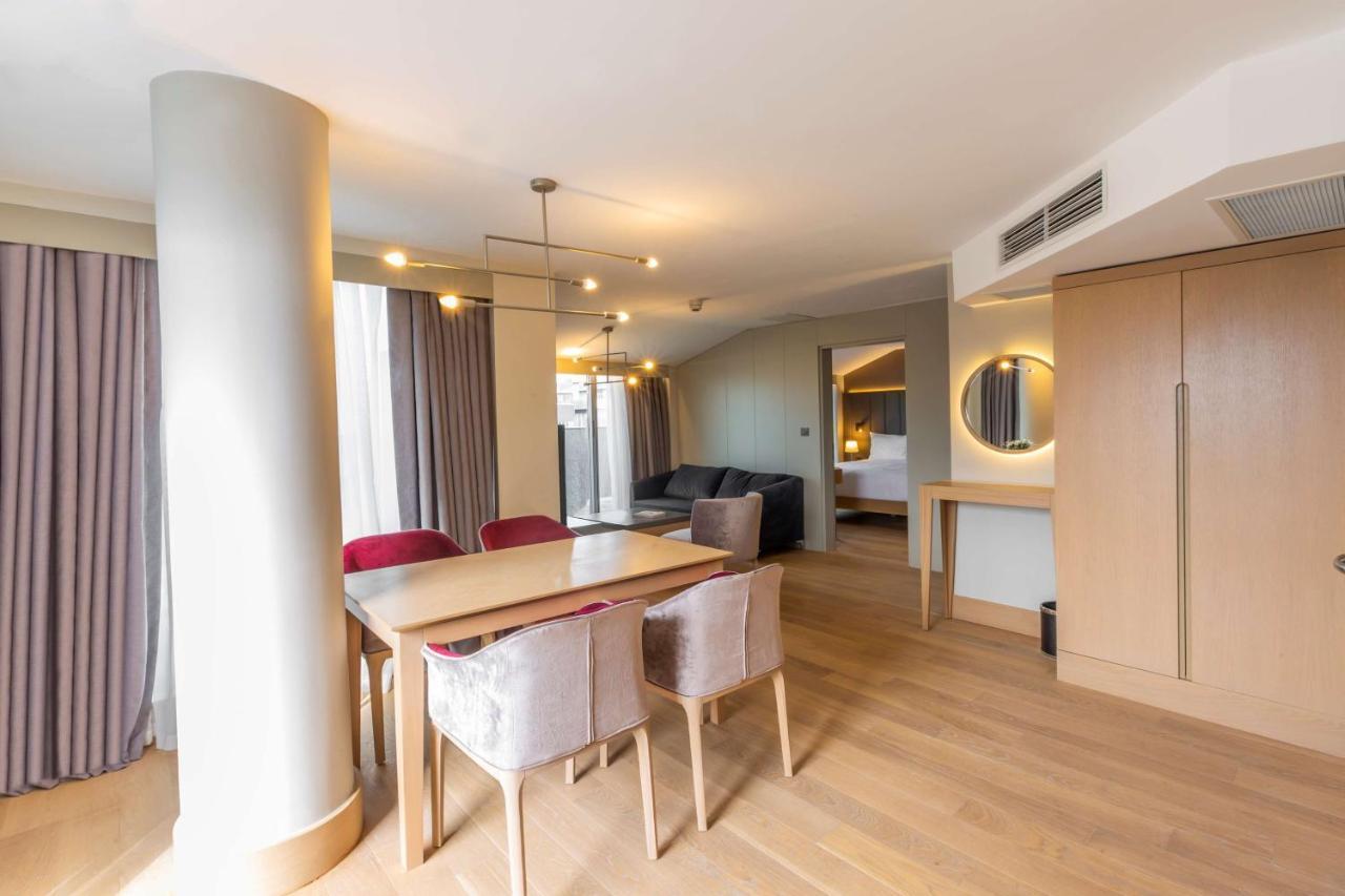 Radisson Hotel Istanbul Harbiye Esterno foto