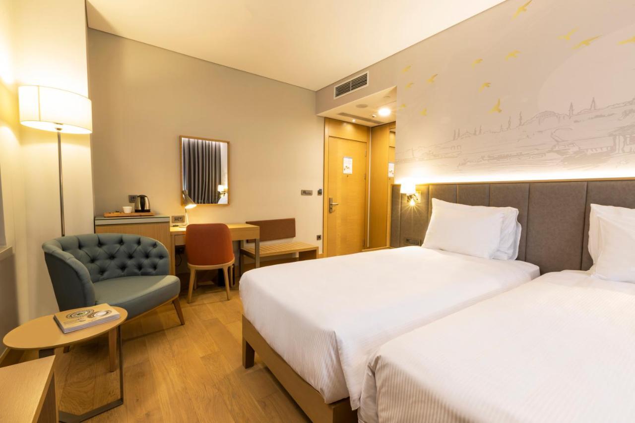 Radisson Hotel Istanbul Harbiye Esterno foto
